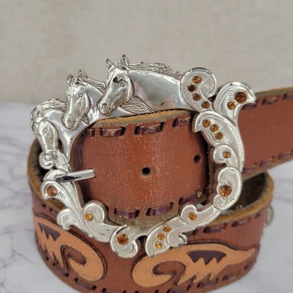 Enmon Vintage Brown Leather Belt with Silver Toned Oversized Horse Head Buckle - Picture 3 of 12